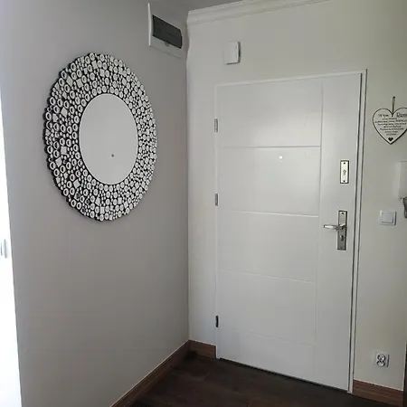 5 Z Widokiem Na Basen アパート ウストロニエ・モルスキエ