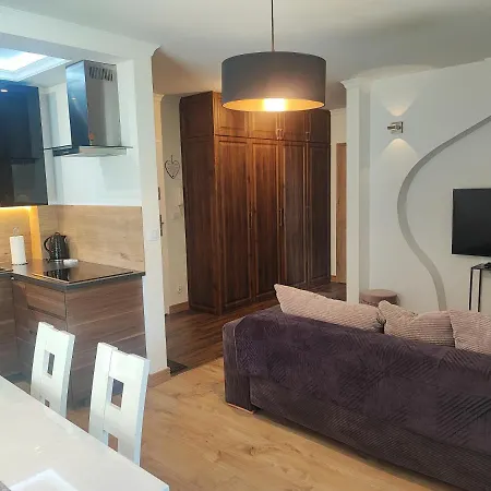 アパート 5 Z Widokiem Na Basen