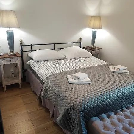 5 Z Widokiem Na Basen