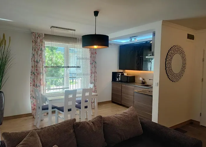 5 Z Widokiem Na Basen *