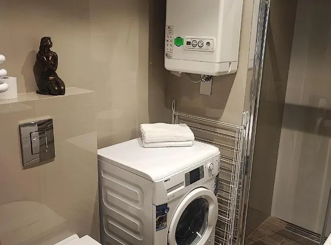 5 Z Widokiem Na Basen